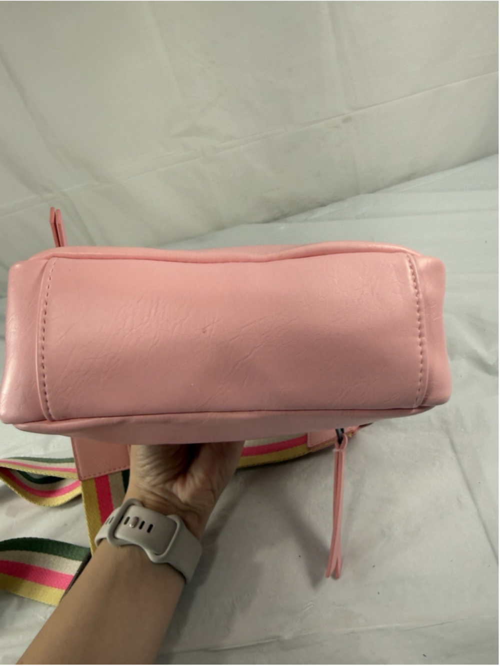 Universal Threads Camera bag Pink Crossbody with guitar Strap Multicolored new - Picture 8 of 16